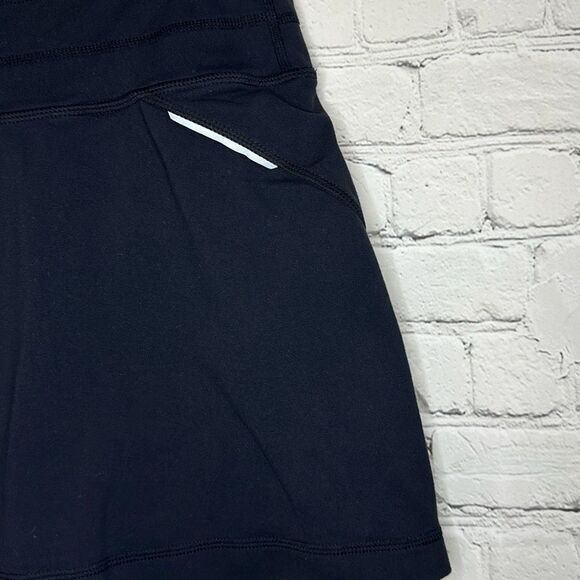 Athleta Womens Black Skorts Skirt Shorts size Medium Mesh Zipper Pocket - Picture 2 of 9